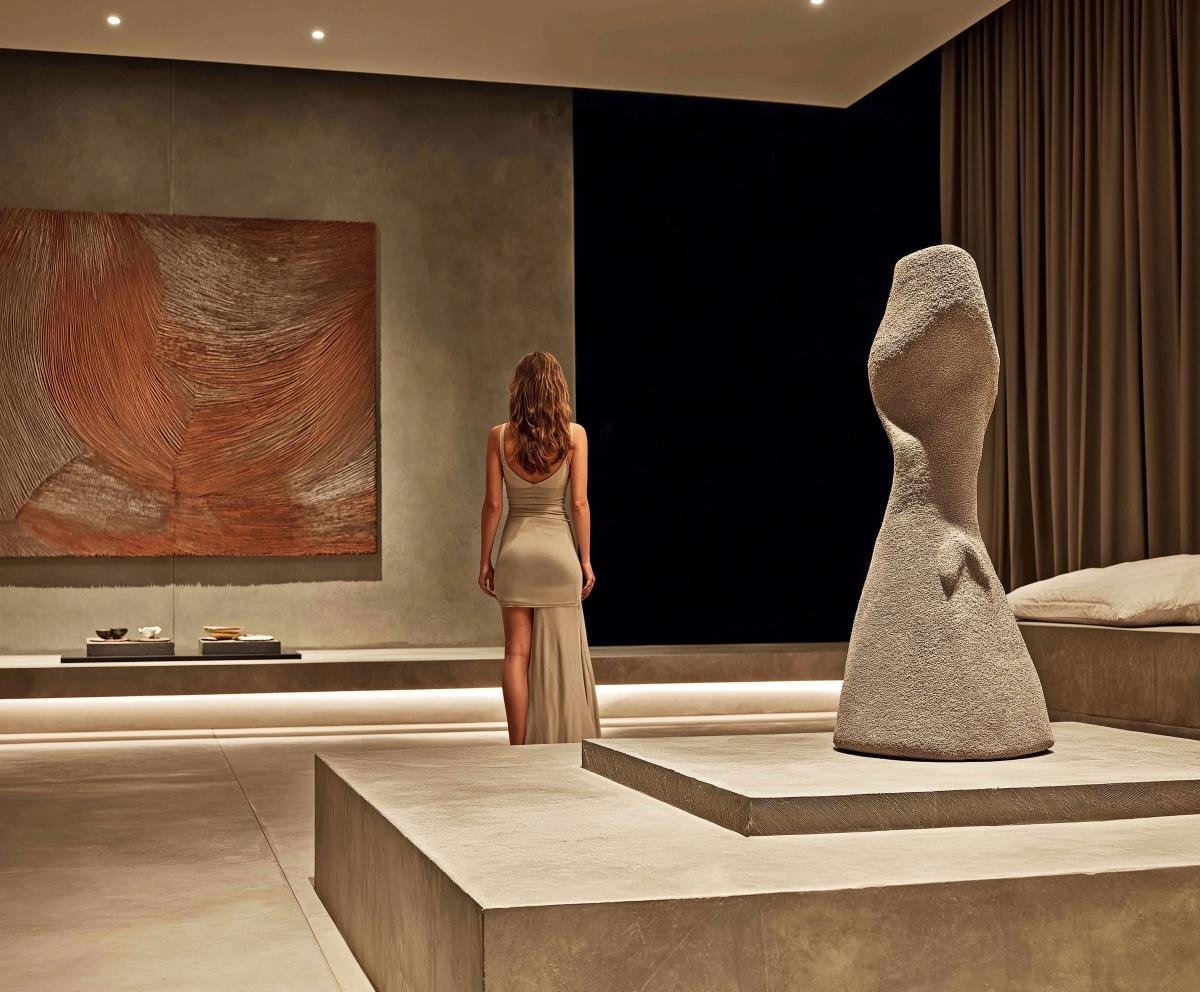 sebasarango_A_sophisticated_moody_art_gallery_interior_with_sof_a582ff76-55b5-4240-9db4-5e42343710ea
